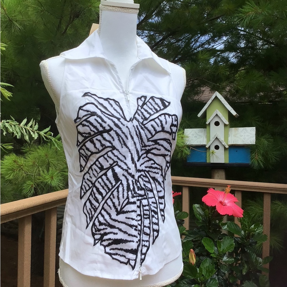 Samuel Dong Embroidered Appliqué Blouse